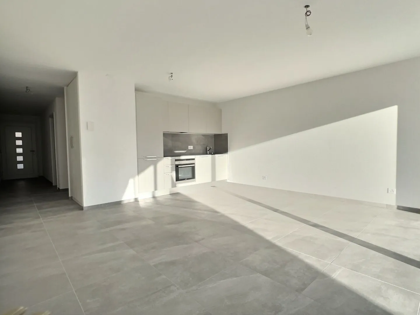 Nouvel appartement 2,5 pièces - Photo 3 sur 17