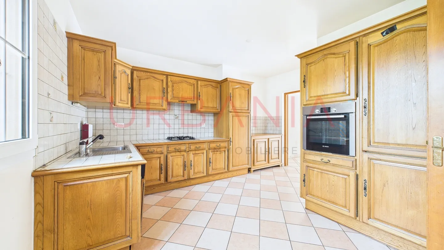 Terraced house to refresh in a sought-after area of Vessy - Photo 7 of 15