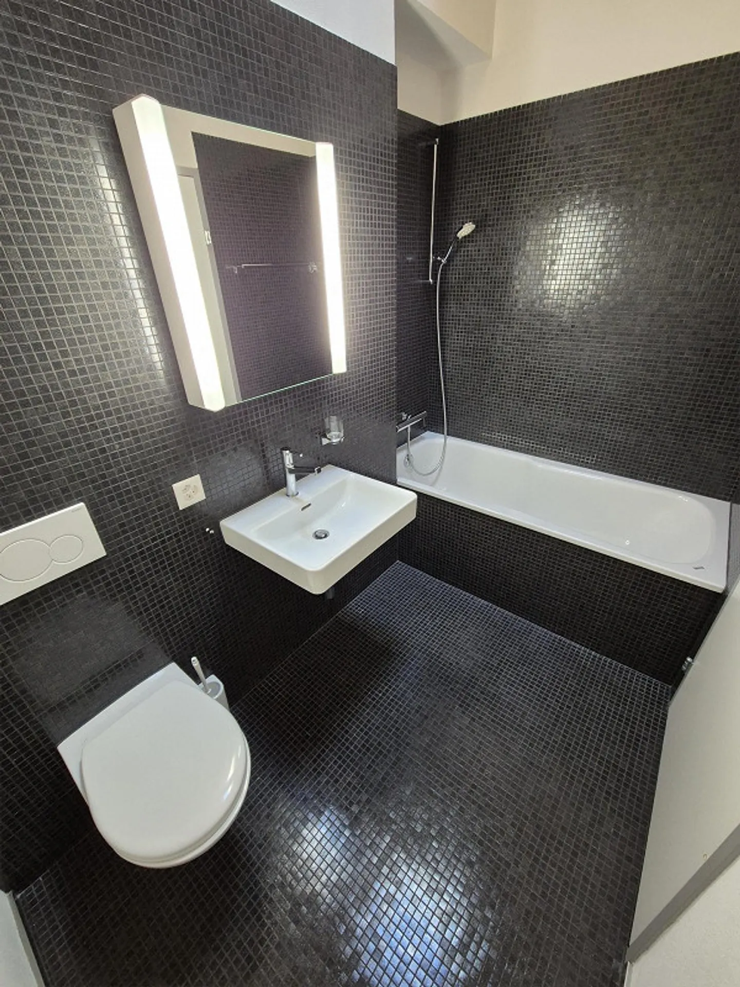 Modern 3.5-room terraced house in a quiet location in Ziefen - Photo 6 of 12