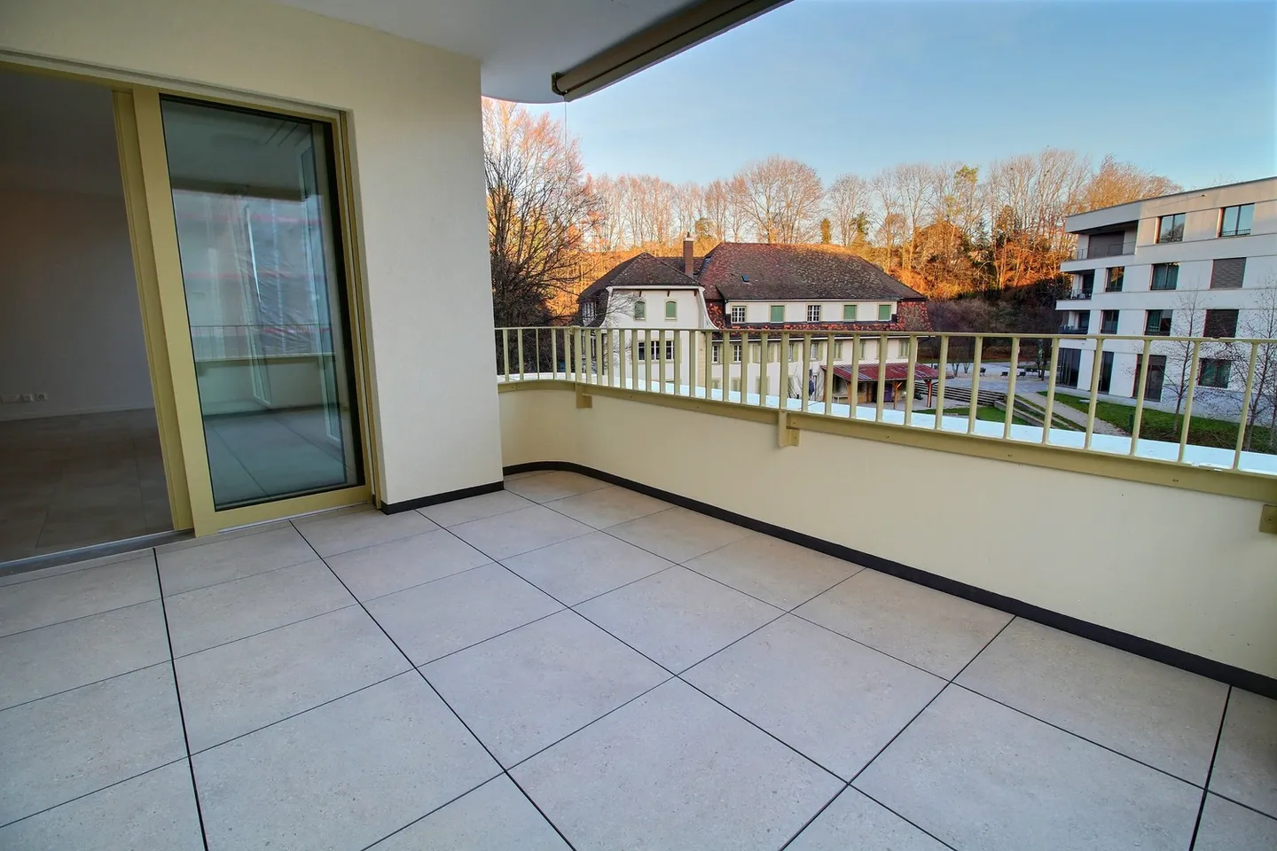 Nouvel appartement de 4,5 pièces à louer ! - Photo 2 sur 11