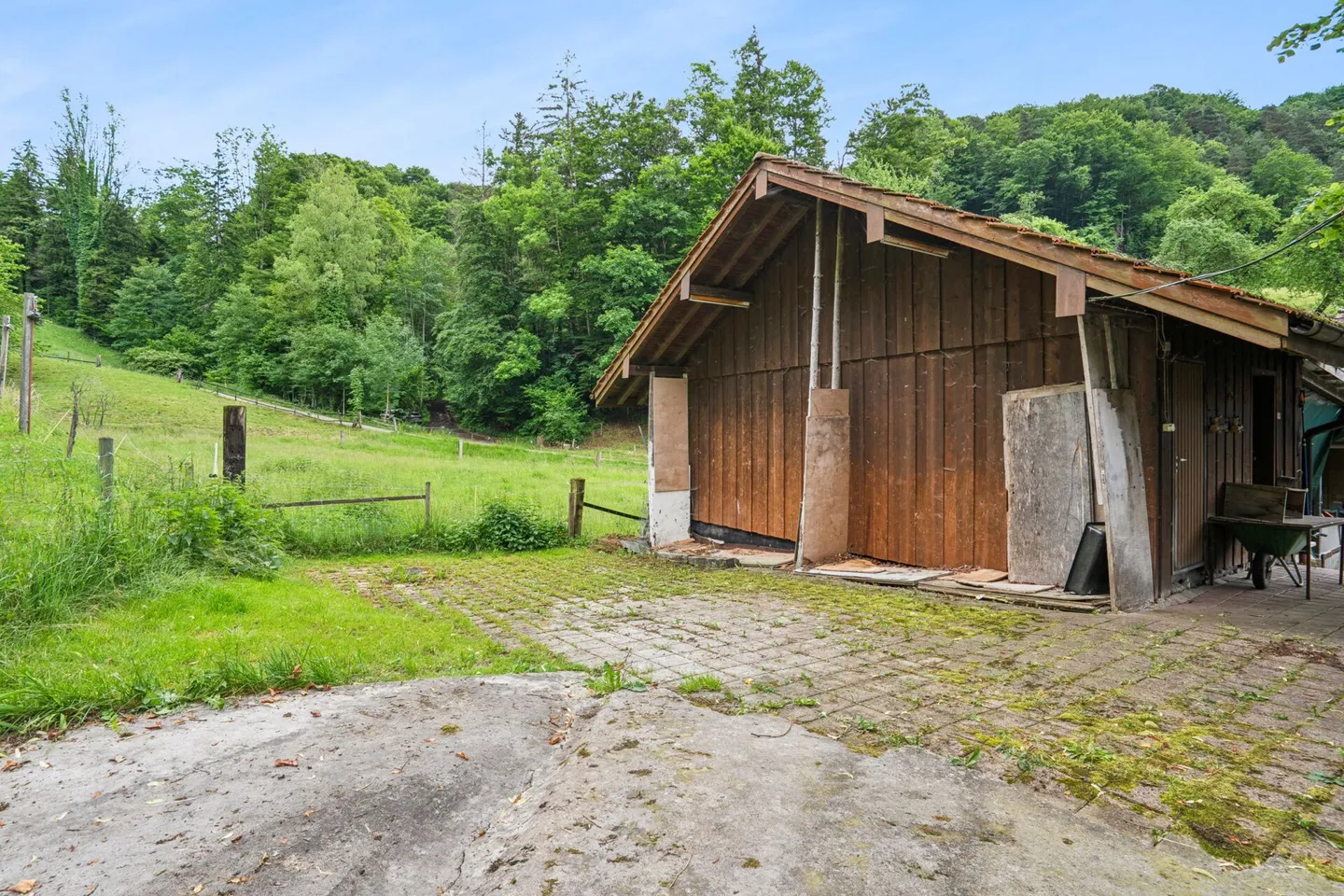 Proprietà equestre conveniente con grande potenziale nel verde idilliaco - Foto 14 di 16