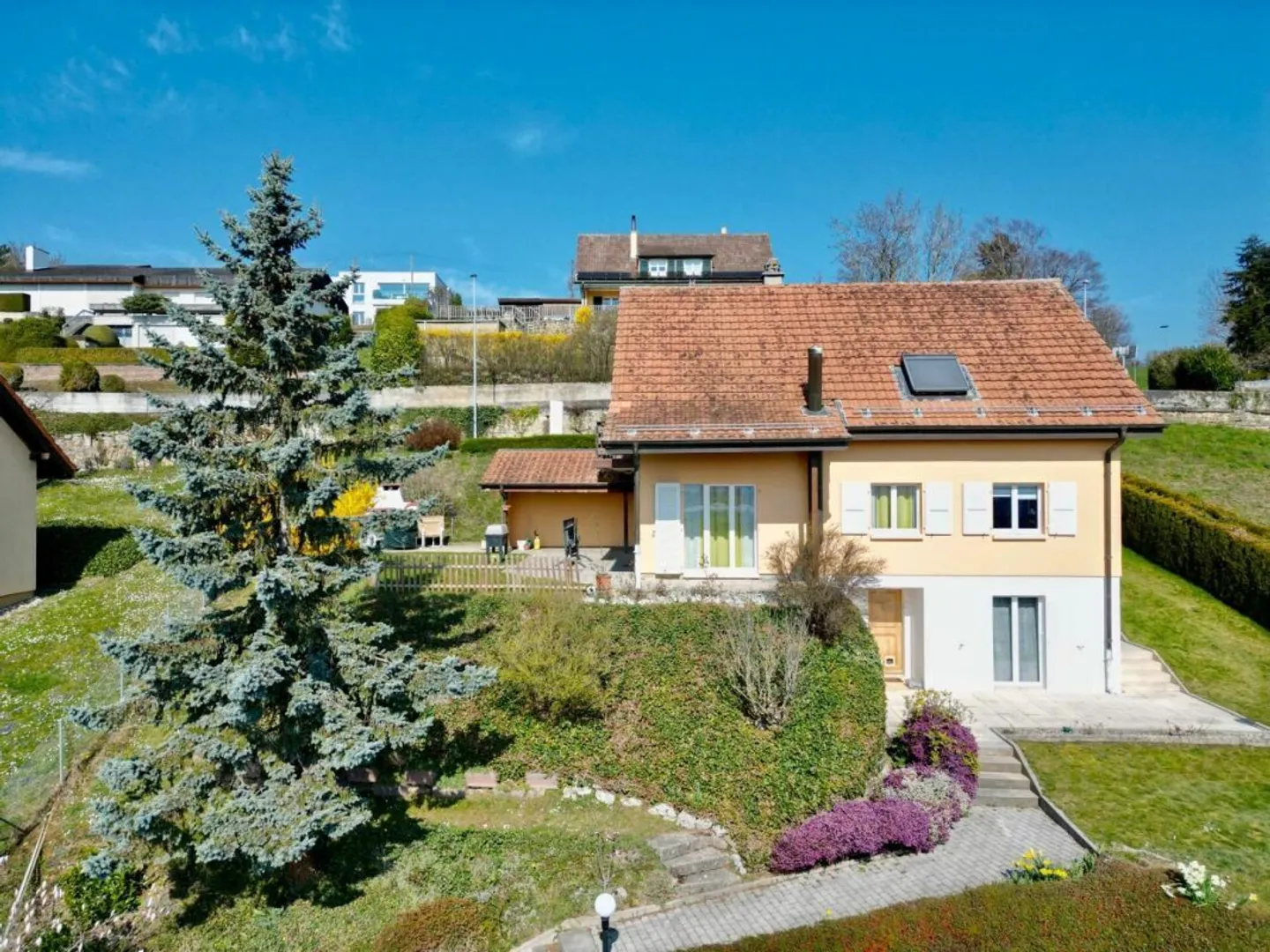 Villa unifamiliare con 5.5 stanze - Foto 1 di 15