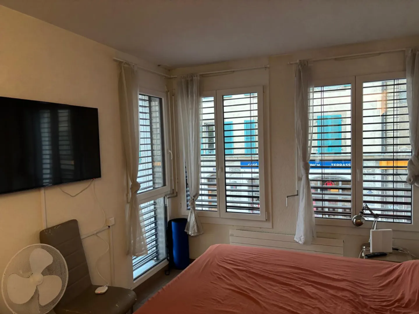 Furnished Studio in Geneva - Photo 2 of 6
