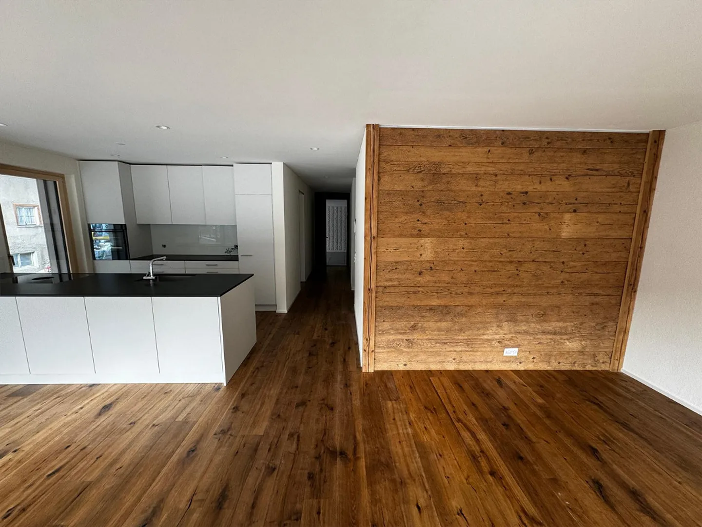 Appartement de 3,5 pièces au rez-de-chaussée de 110 m2 avec grand espace de détente clôturé - Photo 6 sur 12