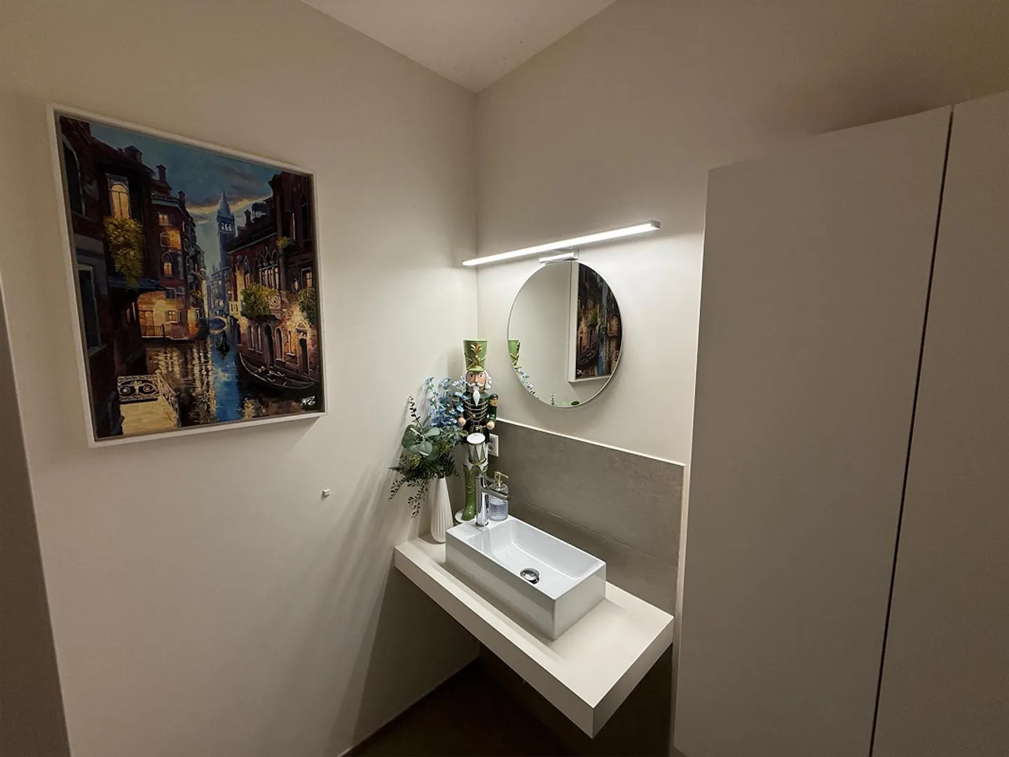 Appartement de 3,5 pièces au rez-de-chaussée de 110 m2 avec grand espace de détente clôturé - Photo 10 sur 12