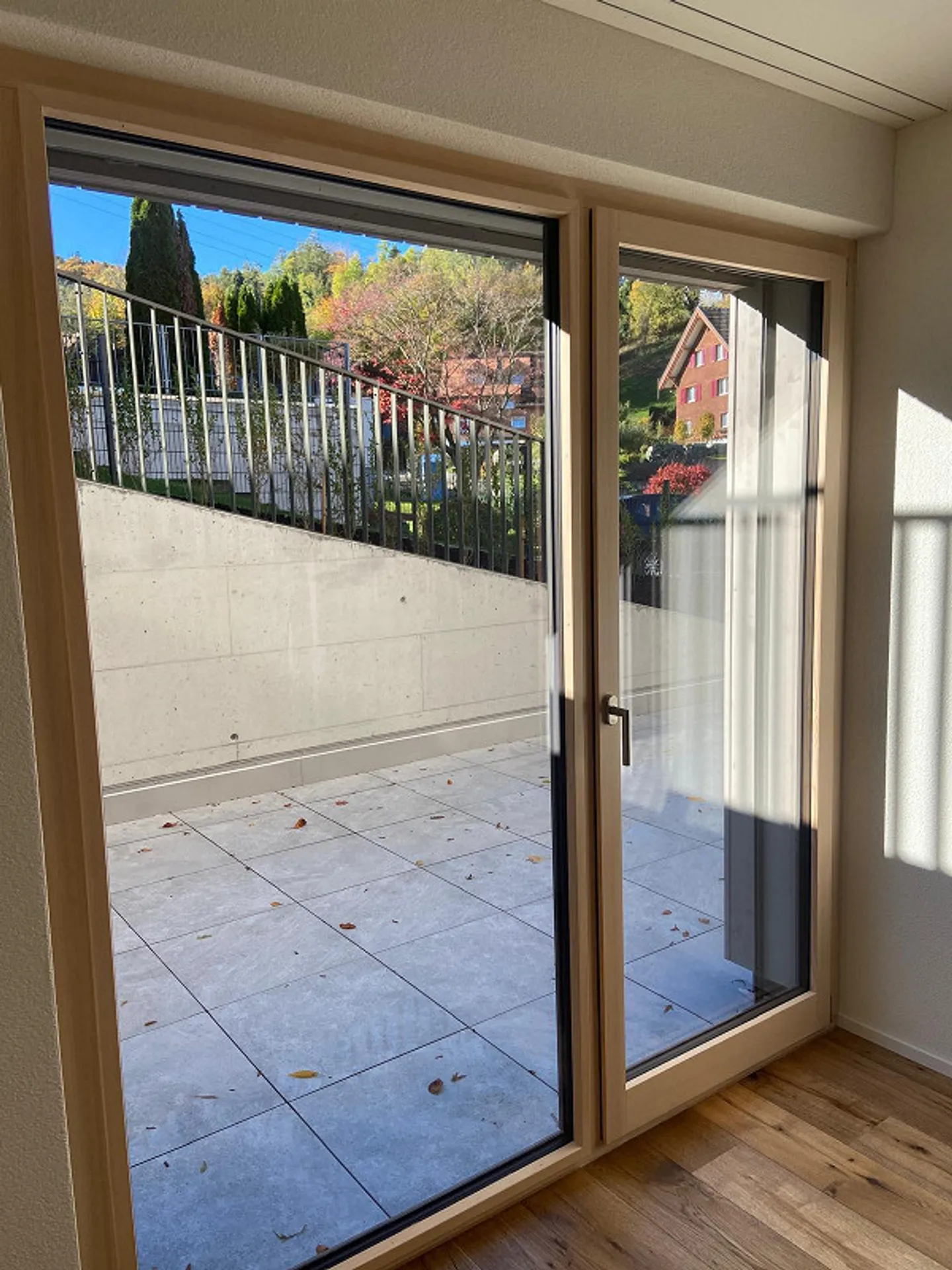 Appartement de 3,5 pièces au rez-de-chaussée de 110 m2 avec grand espace de détente clôturé - Photo 11 sur 12