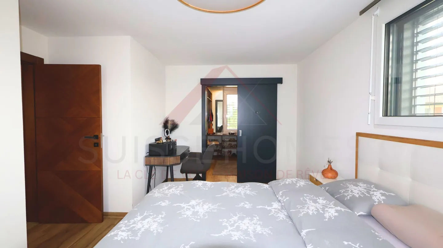 Modern Villa of Exception - 4½ Rooms, Heated Swimming Pool and Panoramic Terrace - Photo 17 of 25