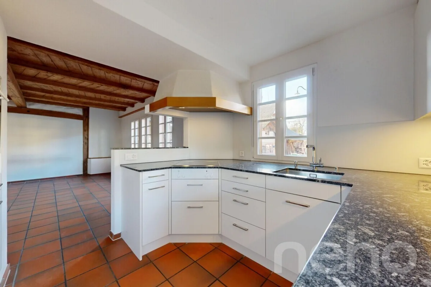 Charming 5.5-room single-family house with spacious barn - Photo 9 of 13