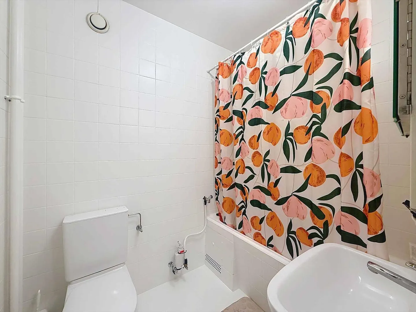 Vente en SI - Agréable appartement 2 pièces dans le quartier de Florissant - Photo 3 sur 6