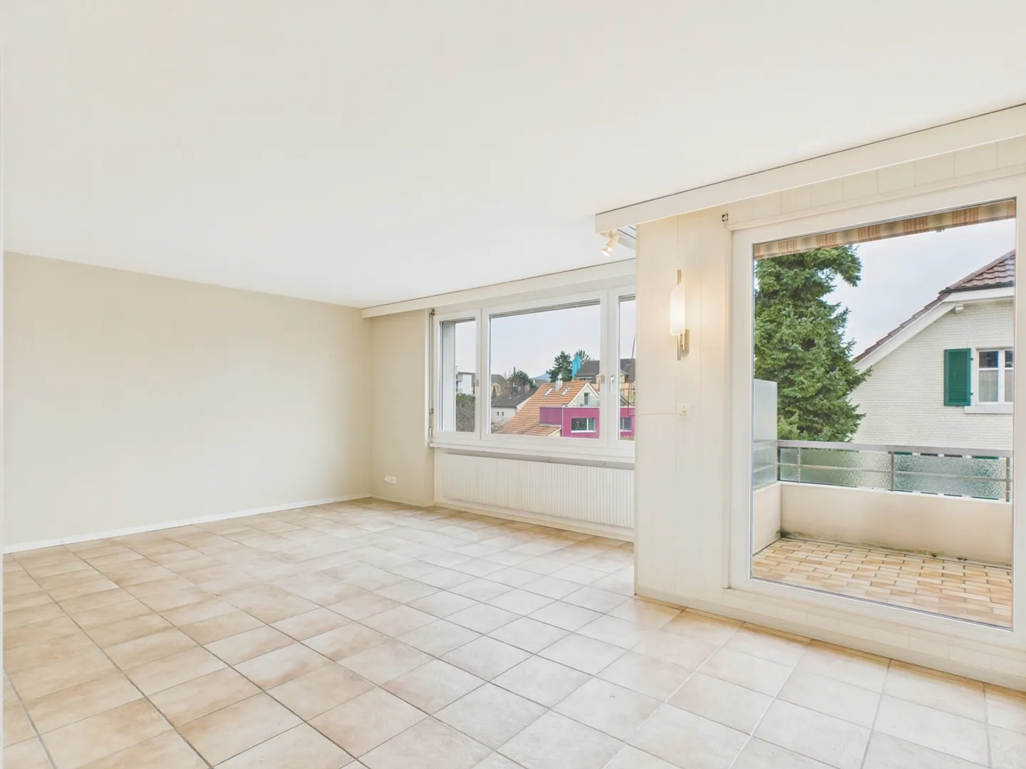 Cozy 3.5-room apartment in Möhlin, AG - Photo 1 of 12