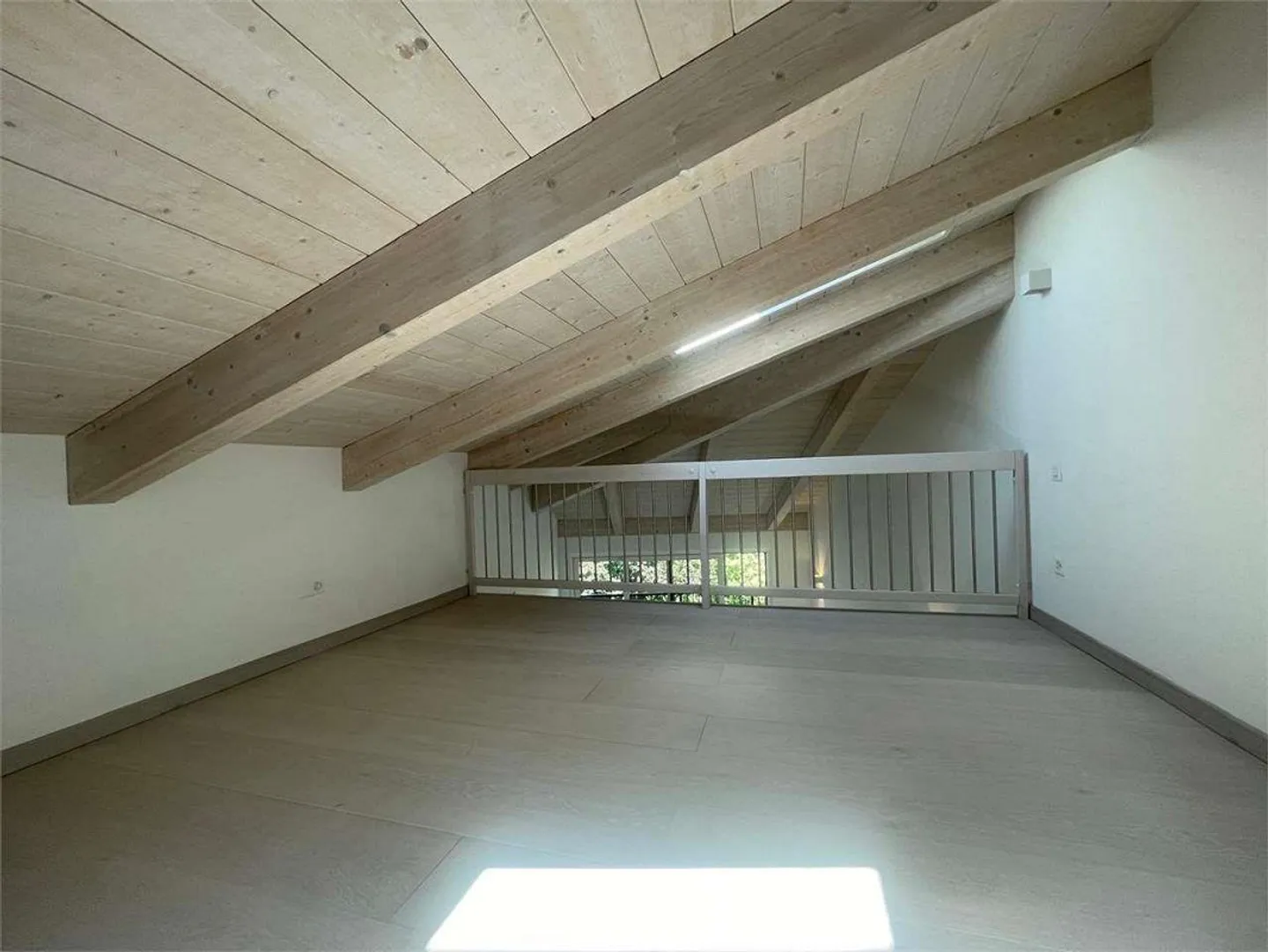 Gentilino: elegant 2.5-room apartment with livable loft - Photo 7 of 12