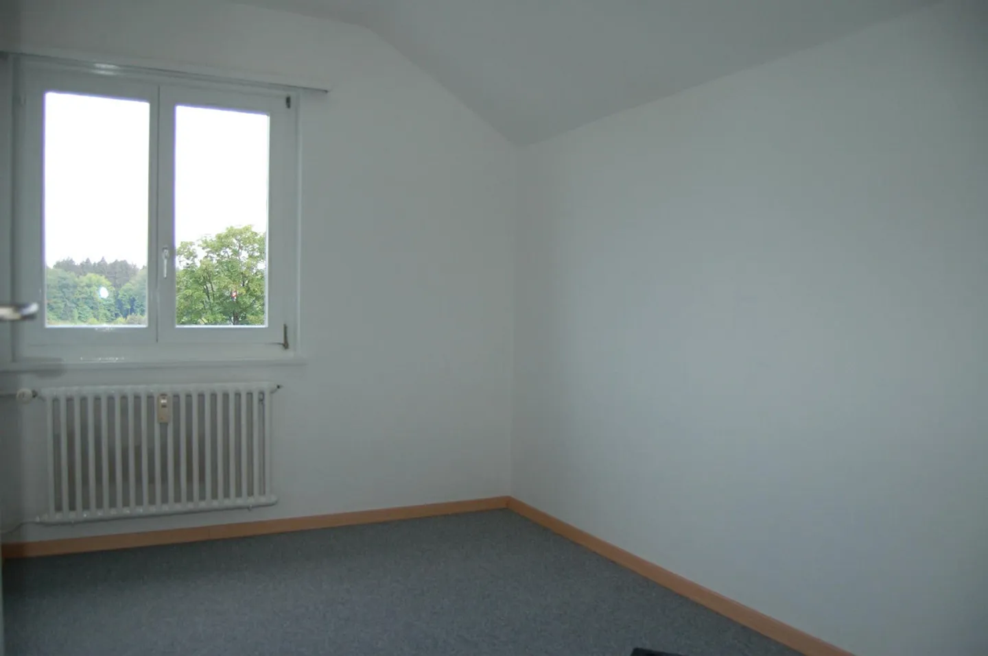 Affordable 3 Room Apartment - Photo 4 of 10