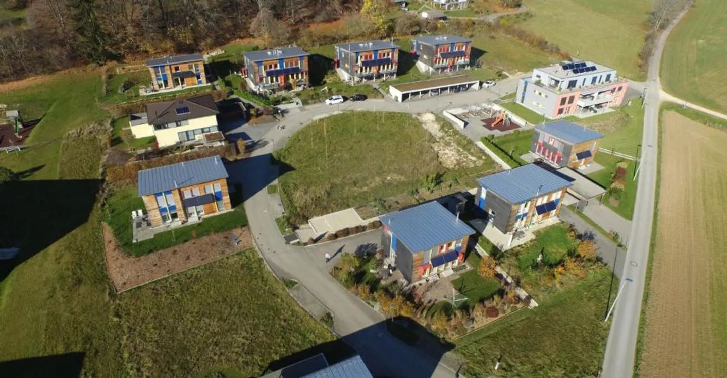 Zwei Minergie-Doppelhaushälften zu bauen - Foto 4 von 6