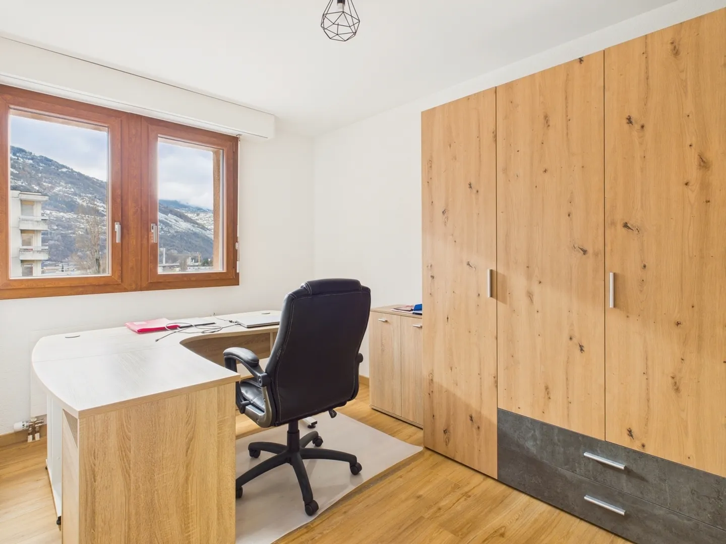 Helles 4,5-Zimmer-Apartment mit atemberaubendem Blick in Sion (Vissigen) - Foto 6 von 11