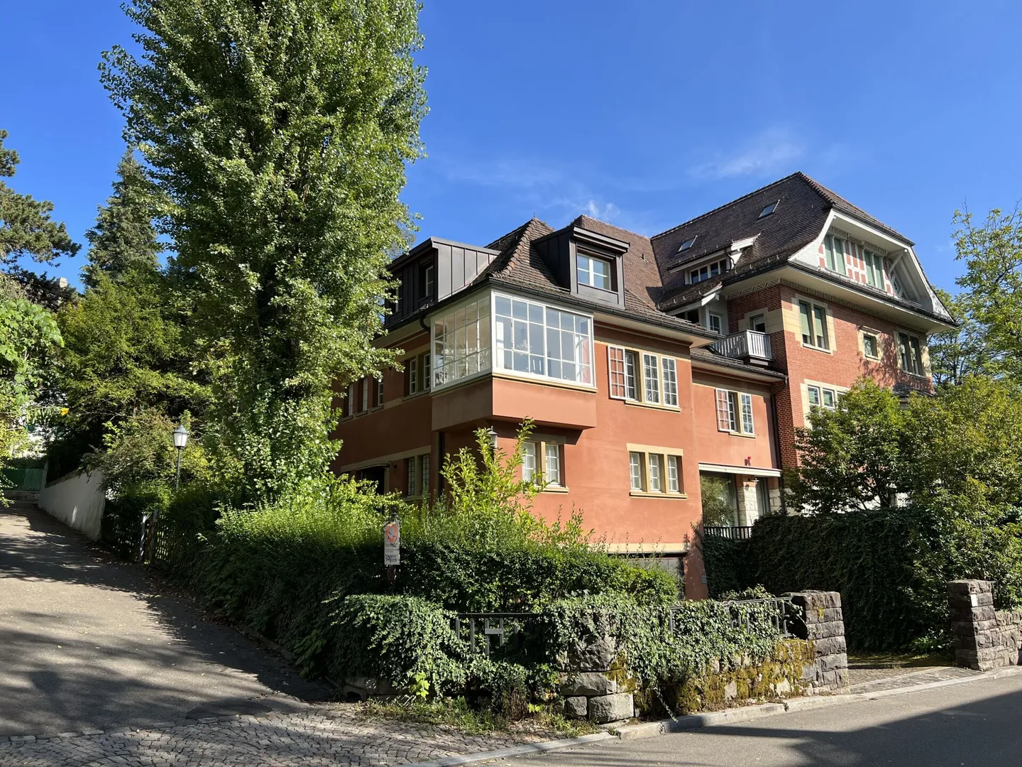 Uffici storici esclusivi con carattere Art Nouveau - Foto 1 di 11