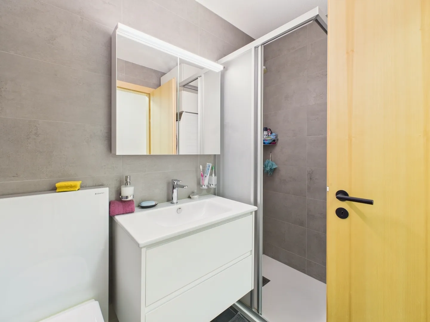 Helles 4,5-Zimmer-Apartment mit atemberaubendem Blick in Sion (Vissigen) - Foto 8 von 11