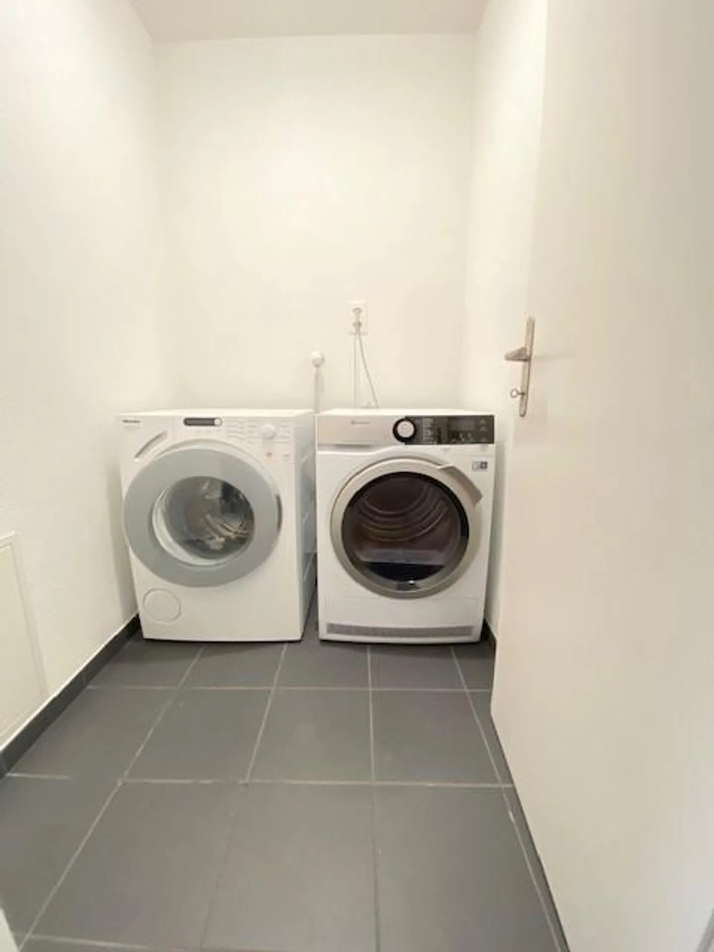 Modern apartment in a sunny location - Photo 9 of 9