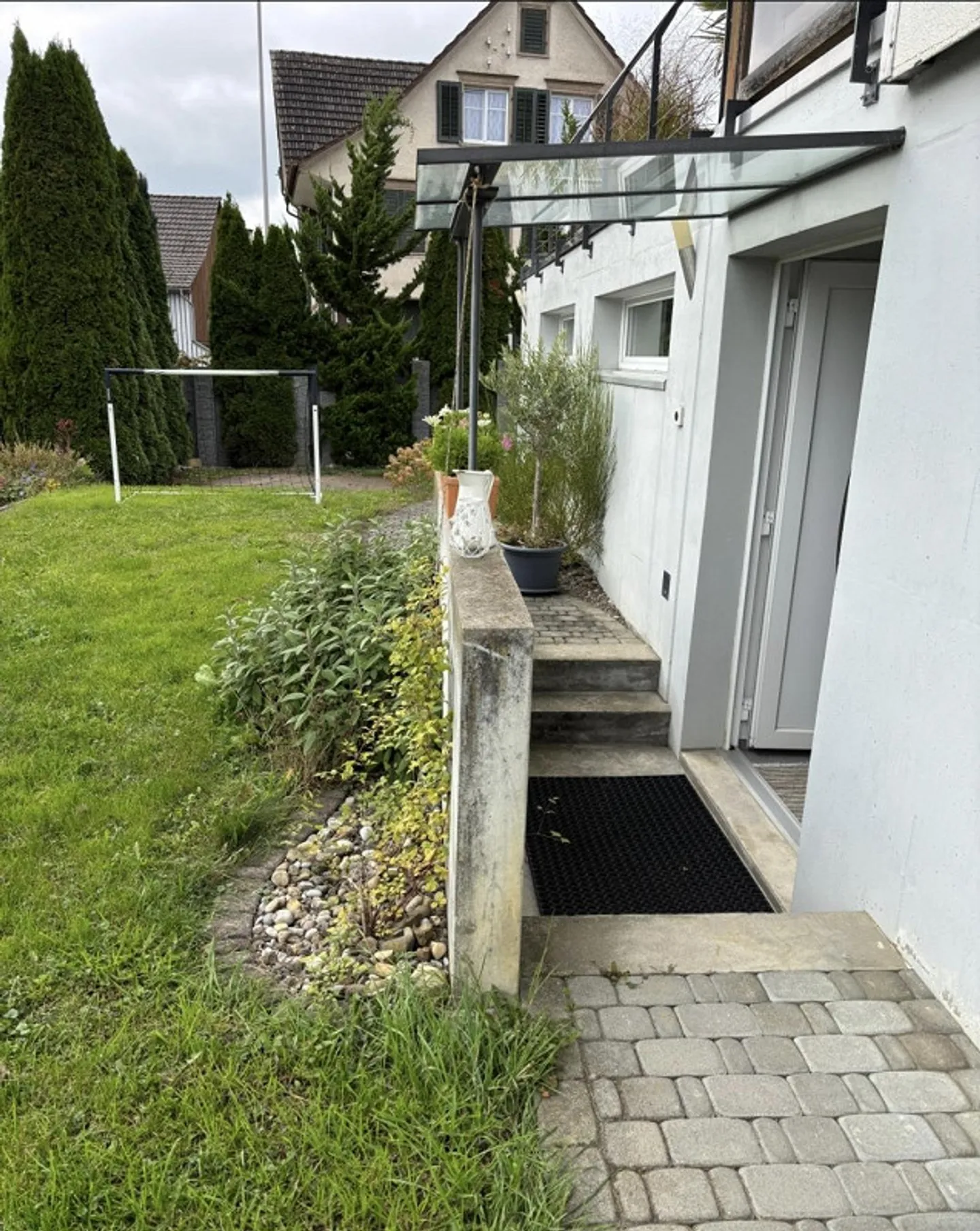 Cozy, bright 2.5-room apartment with garden access - Photo 8 of 9