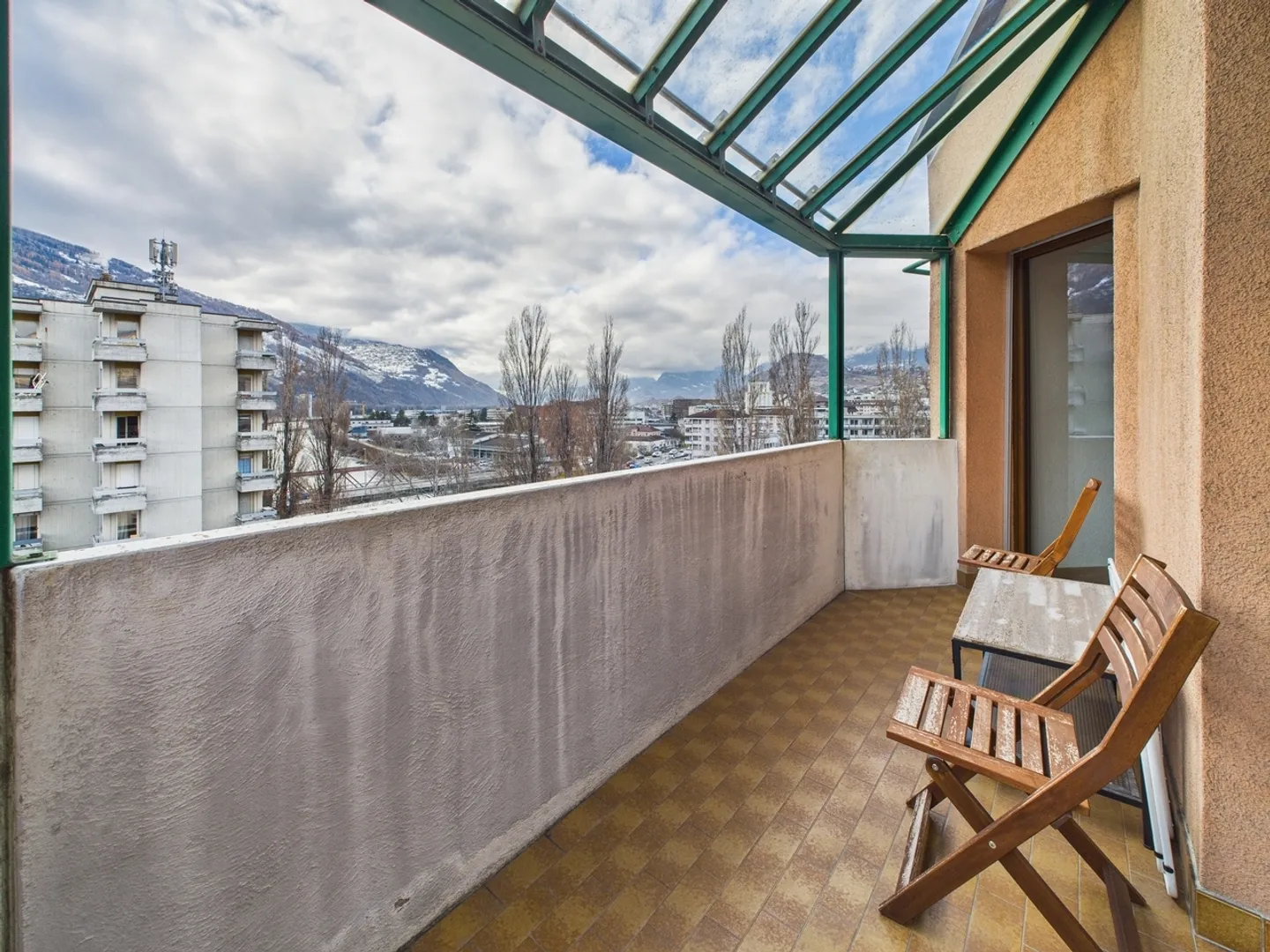 Helles 4,5-Zimmer-Apartment mit atemberaubendem Blick in Sion (Vissigen) - Foto 10 von 11