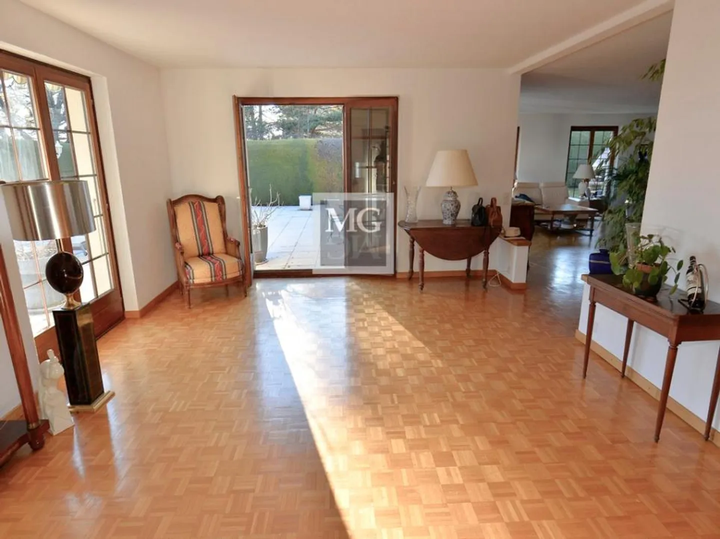 Una villa con vista lago, calma e volumi generosi? - Foto 4 di 12