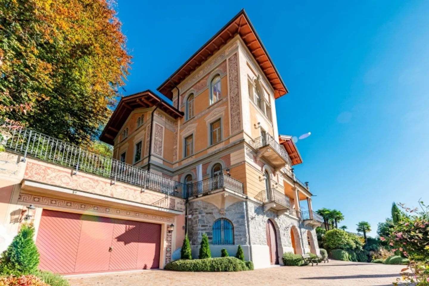 13.5 Room villa - Photo 10 of 18