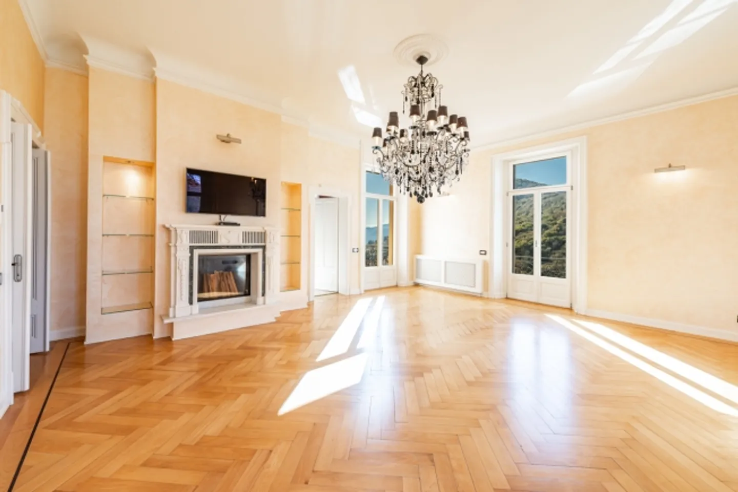 13.5 Room villa - Photo 11 of 18