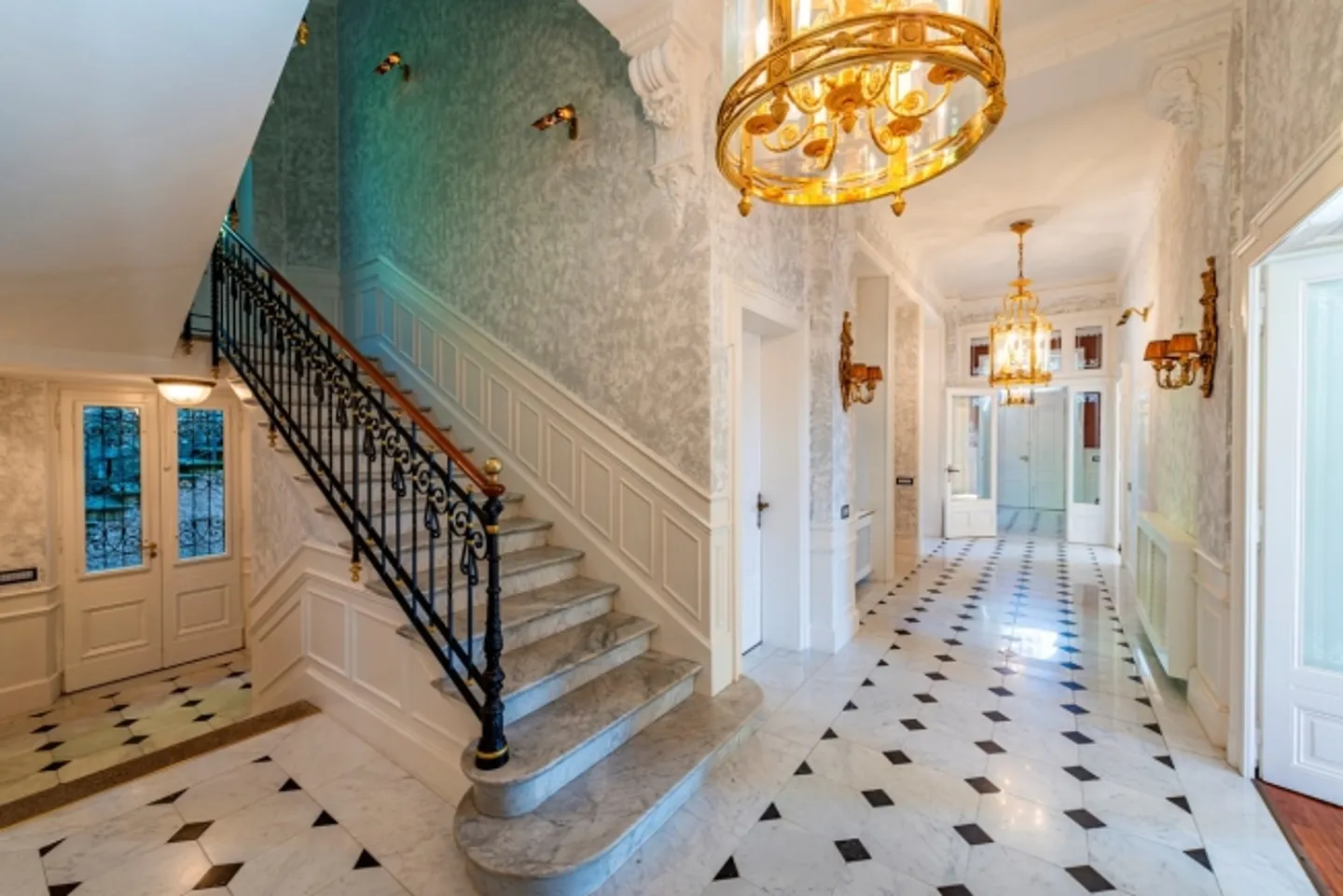 13.5 Room villa - Photo 15 of 18