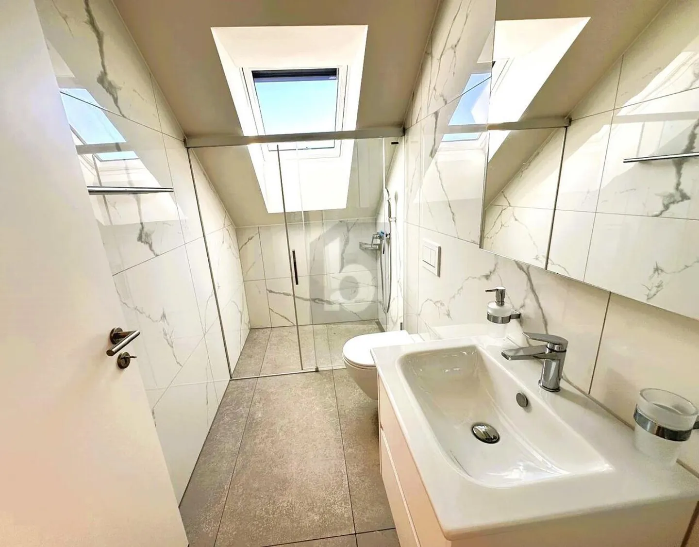 VUE PANORAMIQUE EN QUALITÉ DE PROPRIÉTÉ - Photo 5 sur 6