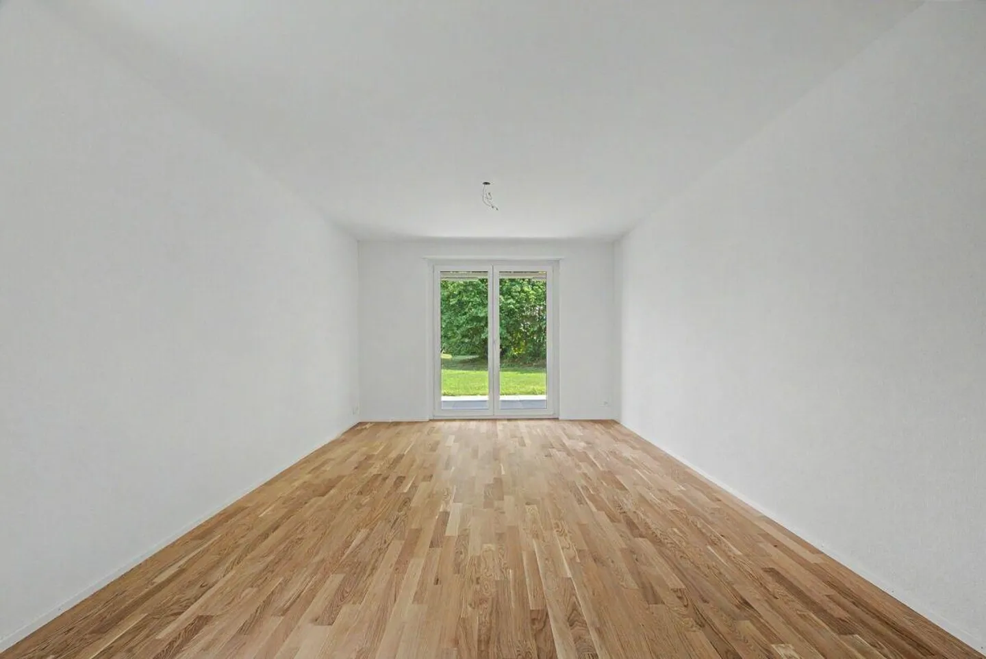 Modernes 2.5-Zimmer-Apartment mit Seesicht - Foto 3 von 9