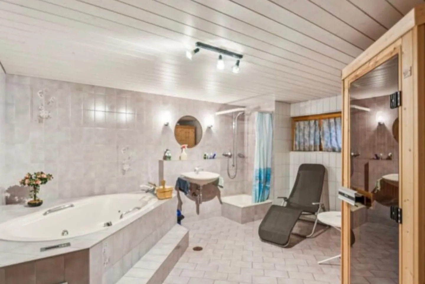 Stilvolle Duplexwohnung in Dotzigen - Foto 11 von 15