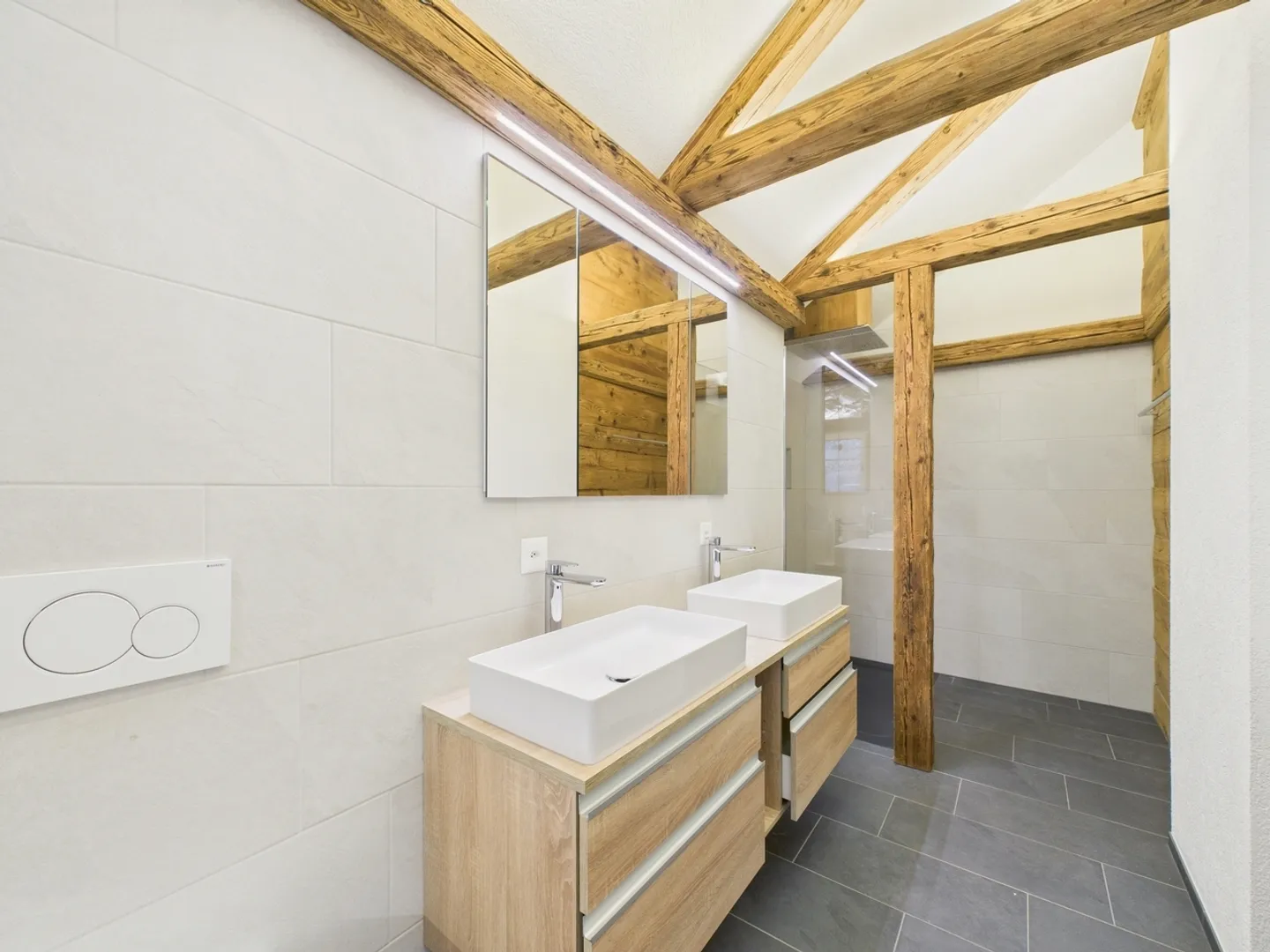 Maison individuelle lumineuse avec vue imprenable à Mühlehorn - Photo 9 sur 12