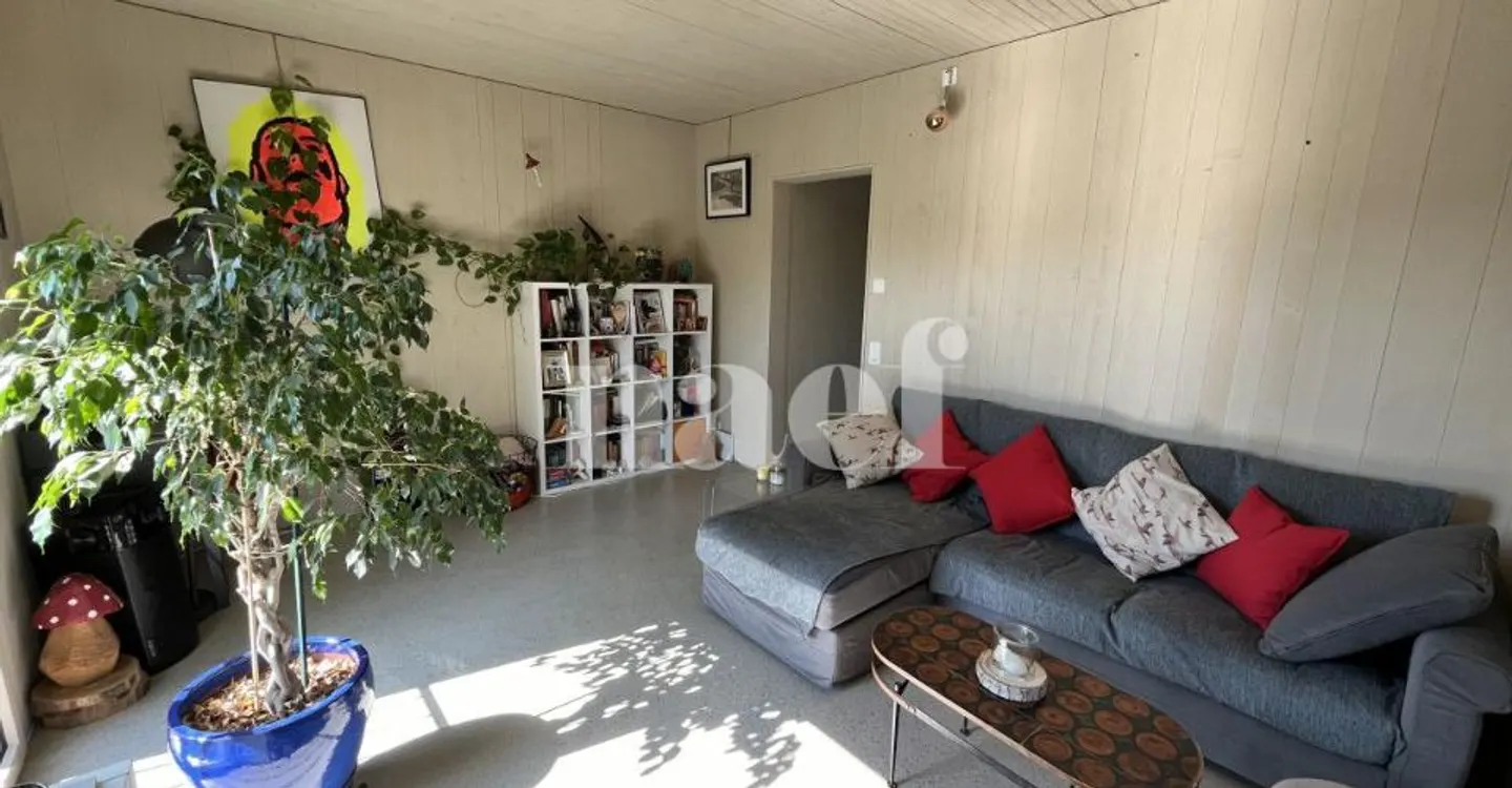 Bel appartement de 3.5 pièces en triplex avec jardin à Corminboeuf ! - Foto 2 di 6