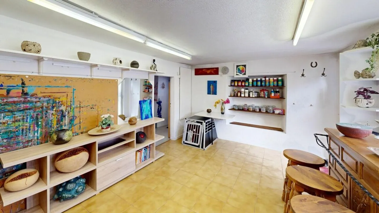 Charmantes Hausteil mit Atelier und Garten - Foto 14 von 17