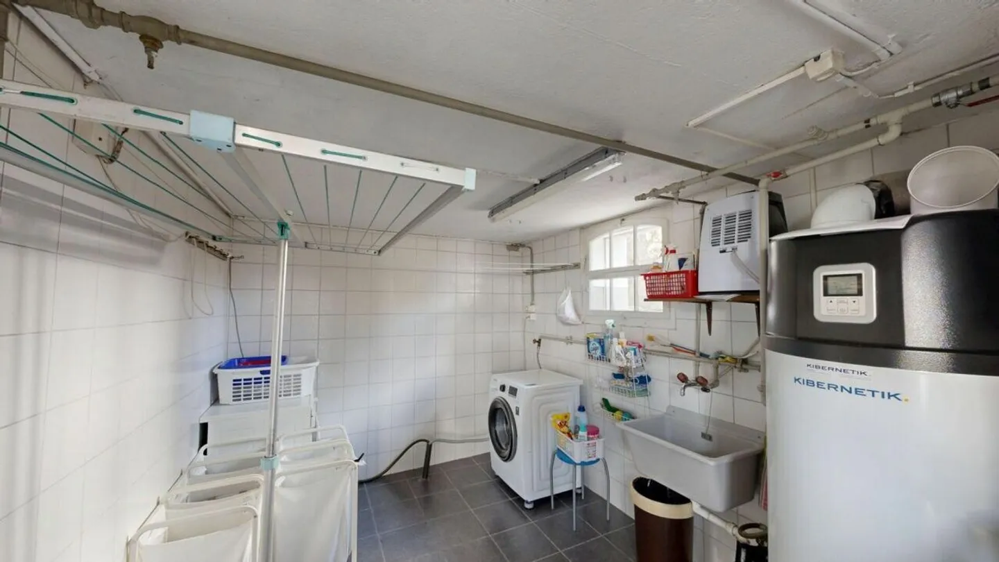 Charmantes Hausteil mit Atelier und Garten - Foto 15 von 17