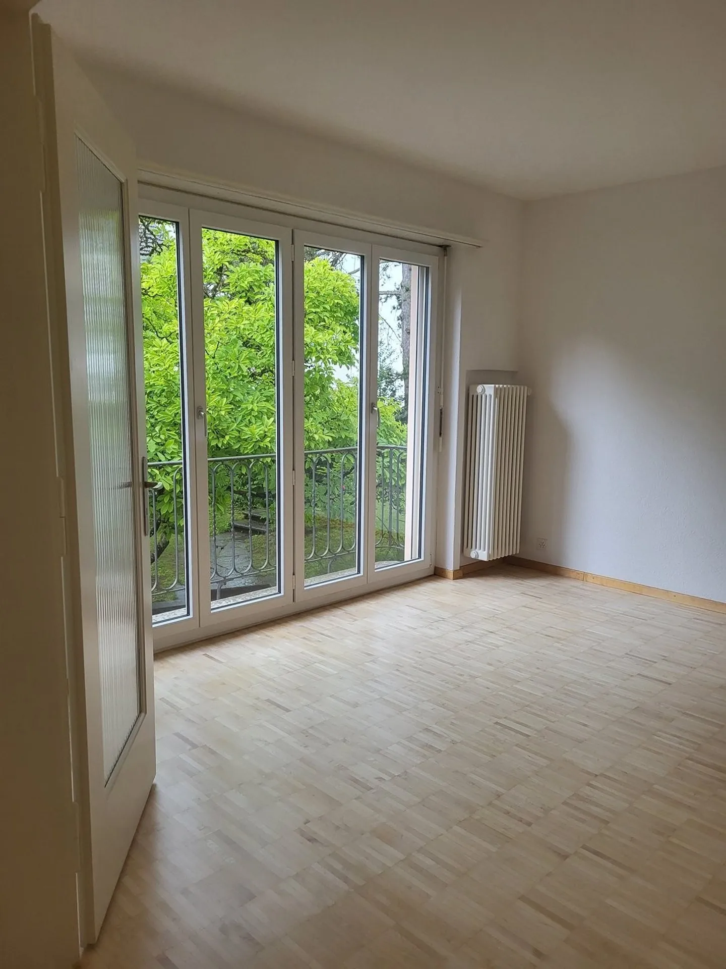 Moderno appartamento con 3 camere e balcone a Bienne - Foto 8 di 12