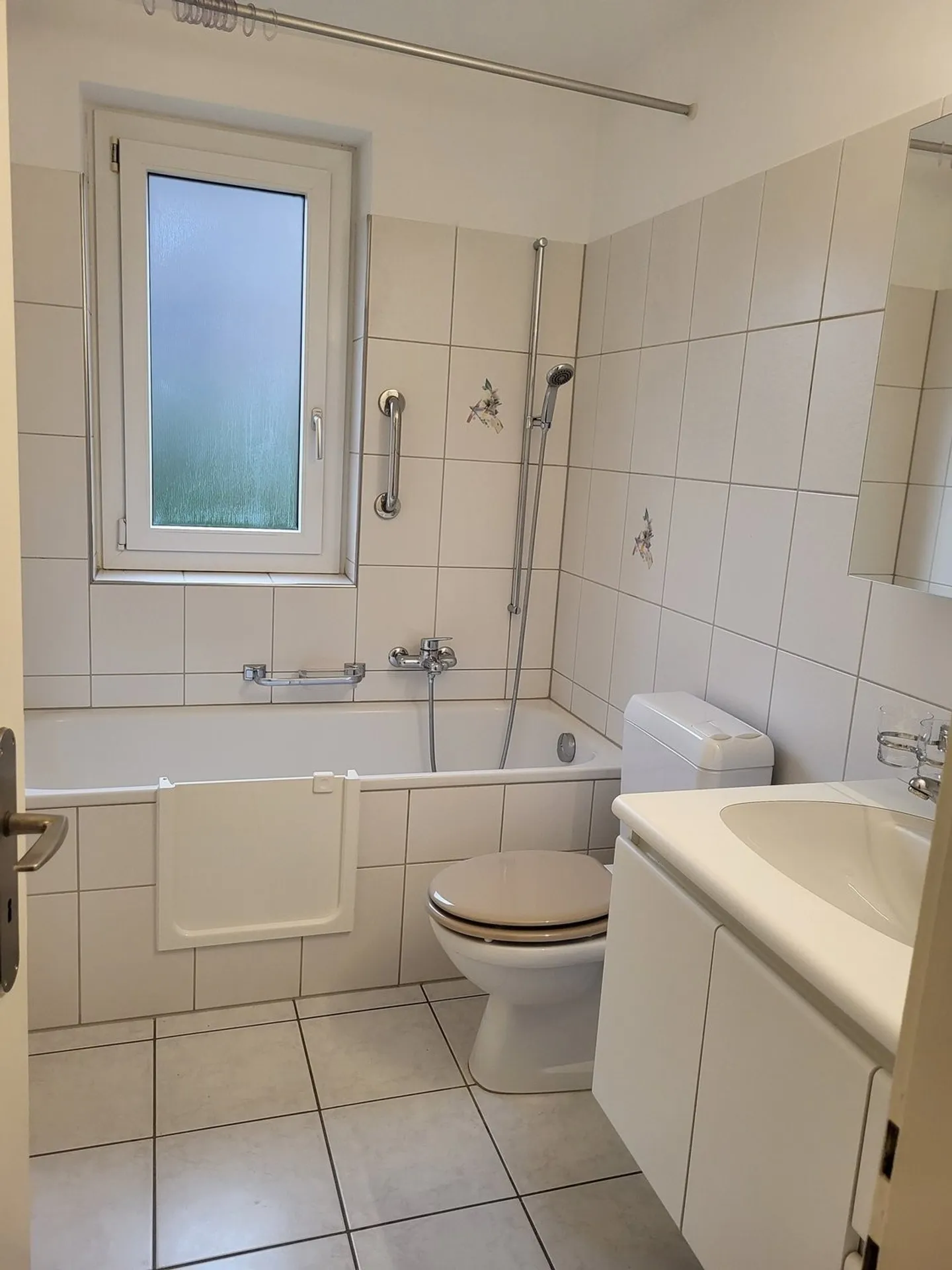 Moderno appartamento con 3 camere e balcone a Bienne - Foto 12 di 12