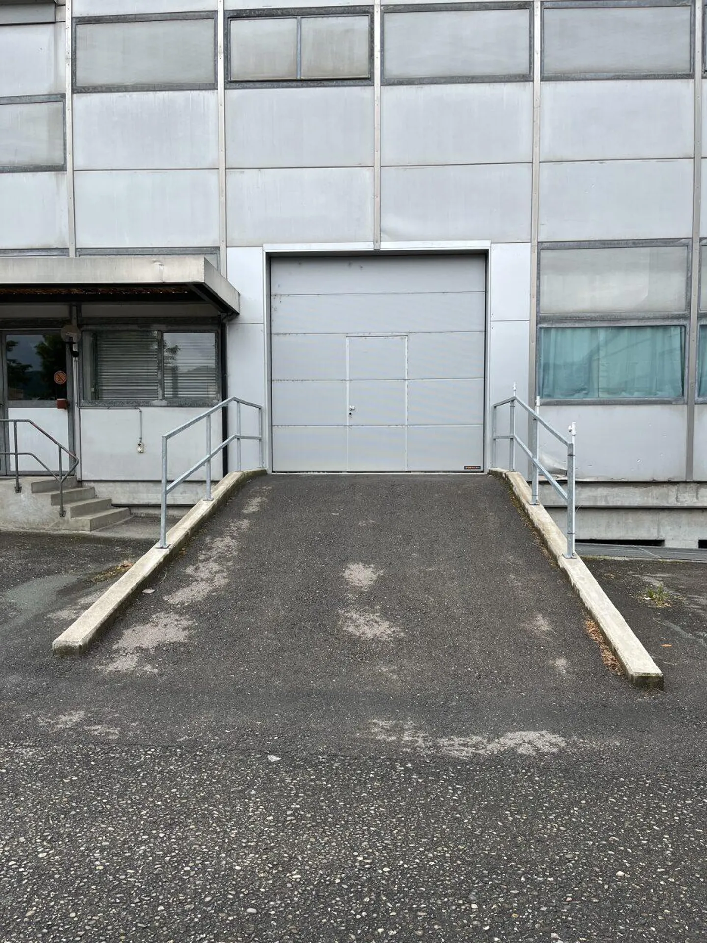 Spazio ufficio in affitto - Foto 4 di 8