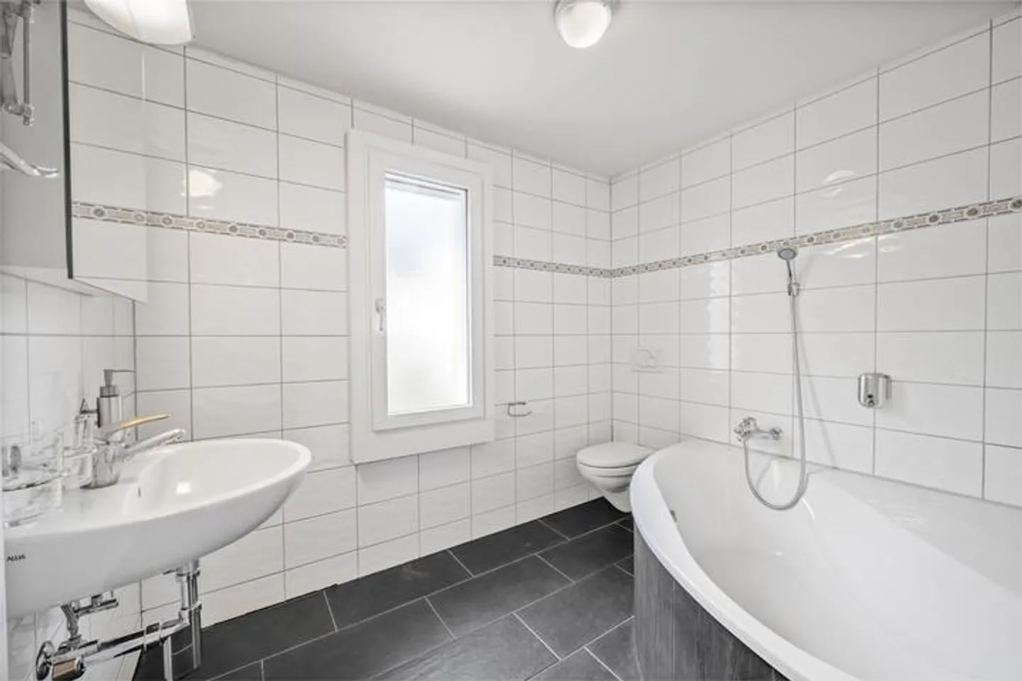 Charmantes Doppeleinfamilienhaus - Foto 6 von 8