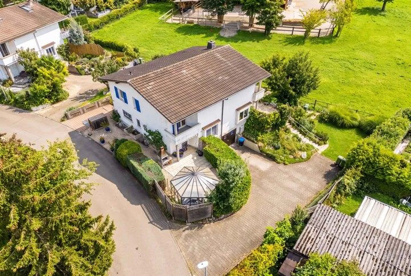 Charmantes Doppeleinfamilienhaus - Foto 1 von 8