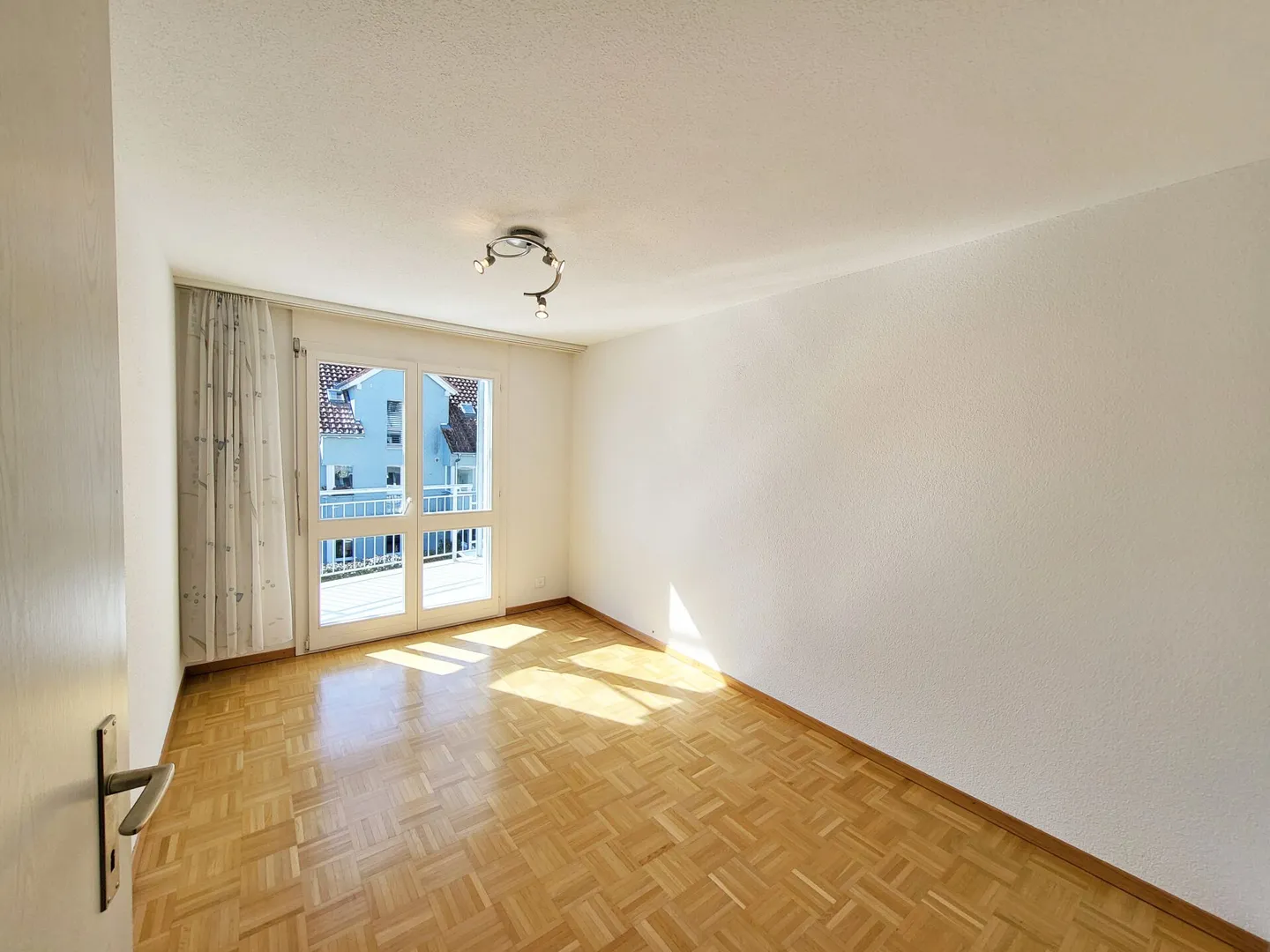 Sonnige 5.5-Zimmer-Wohnung mit Terrasse - Foto 14 von 22