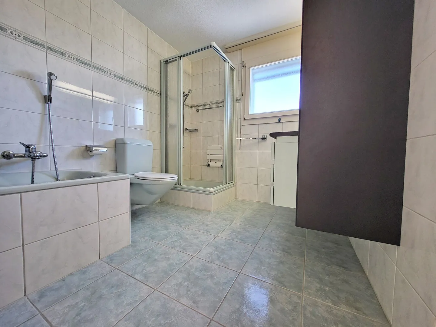 Sonnige 5.5-Zimmer-Wohnung mit Terrasse - Foto 18 von 22