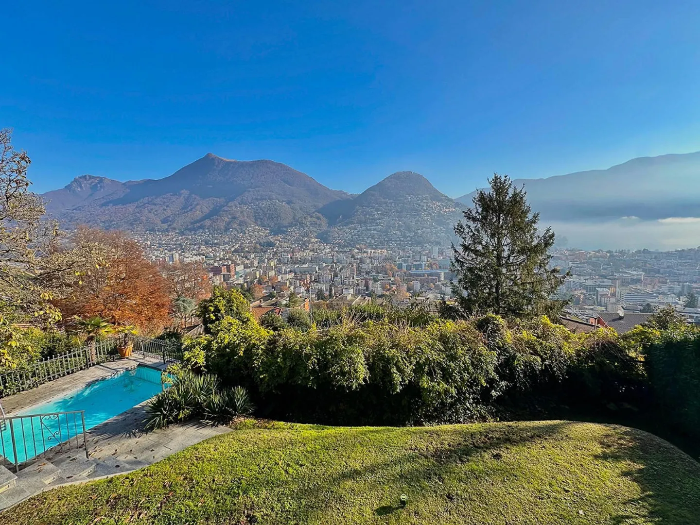 An oasis of luxury and privacy - Photo 3 of 13