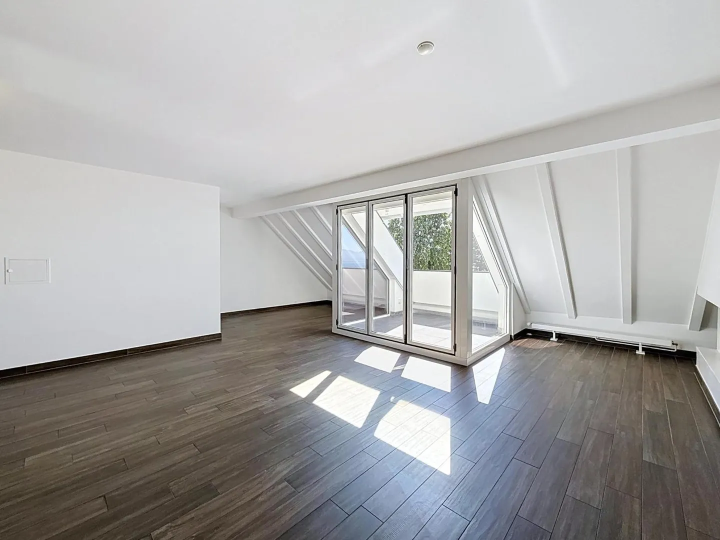 Duplex apartment with lake view - Photo 1 of 13