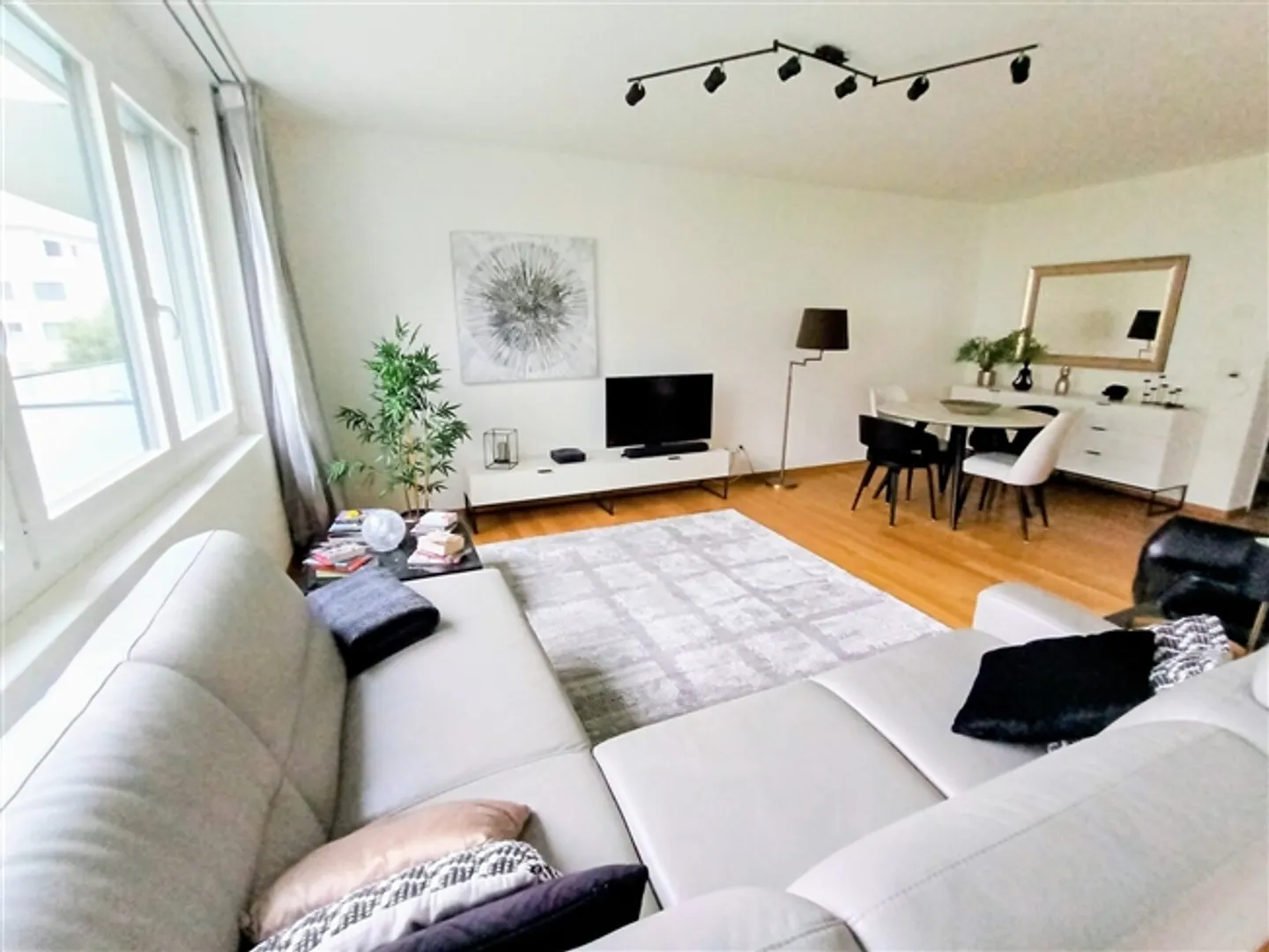 "APPARTEMENT 3½ PIÈCES À EBIKON (LU), MEUBLÉ, TEMPORAIRE" - Photo 1 sur 11