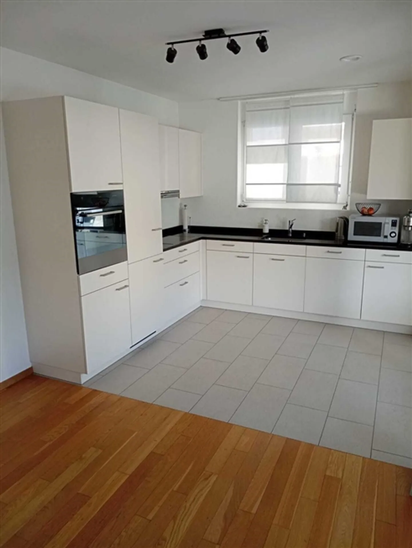 "APPARTEMENT 3½ PIÈCES À EBIKON (LU), MEUBLÉ, TEMPORAIRE" - Photo 2 sur 11