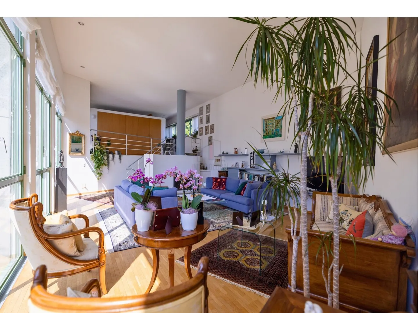 Geräumiges Einfamilienhaus mit Seeblick - Foto 1 von 13
