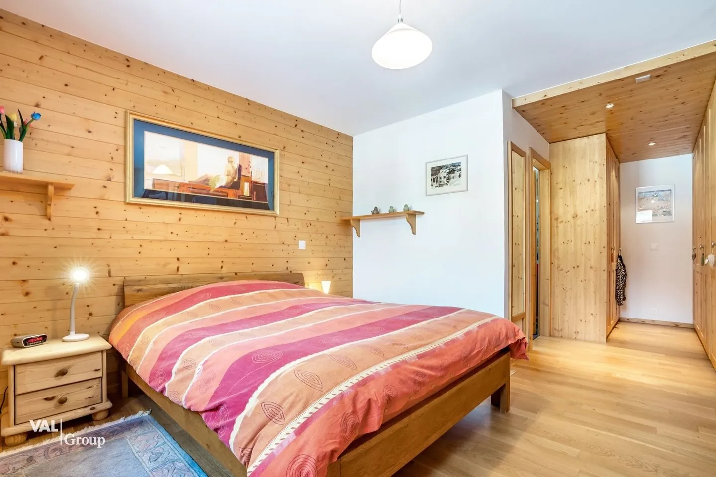 Magnifique appartement avec vue spectaculaire sur la Dent Blanche - Photo 3 sur 13