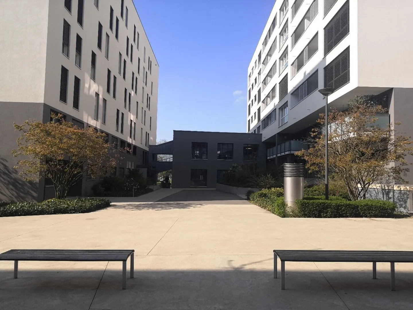 Stunning 4.5 rooms on the 5th floor - Photo 1 of 13