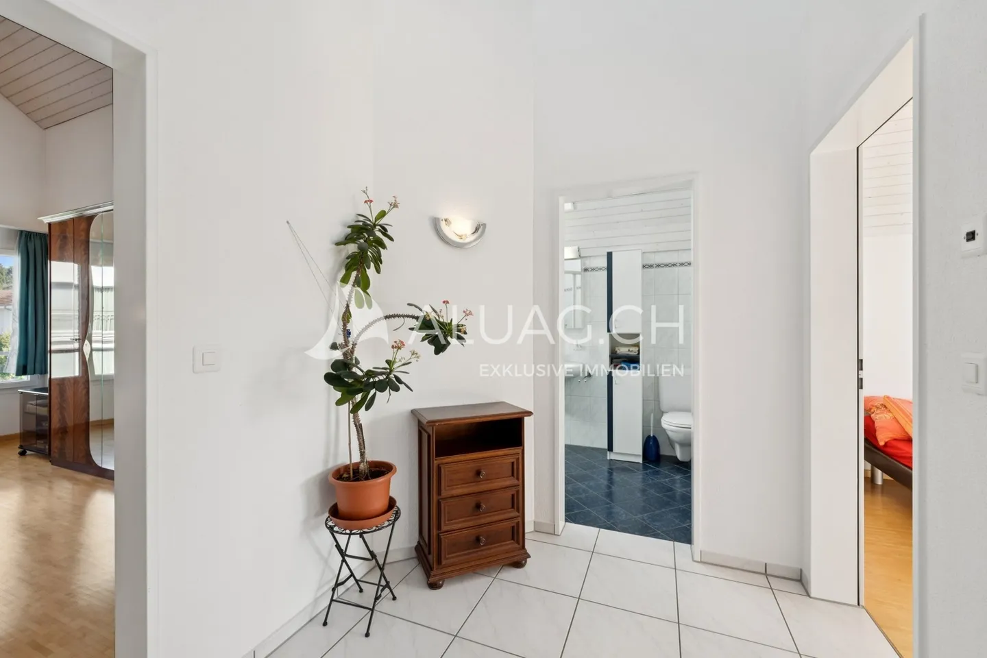 End Row House with Terrace and Garden - Photo 6 of 11