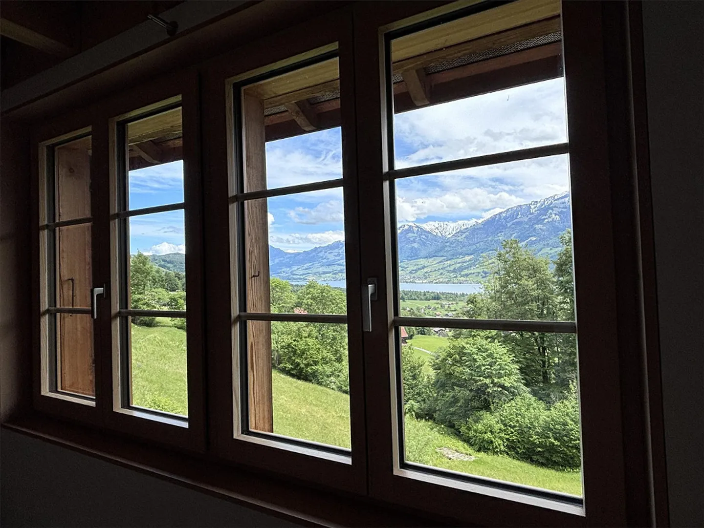 Charming 4.5-Room House with Scenic Views and Nature-Friendly Living - Photo 10 of 23